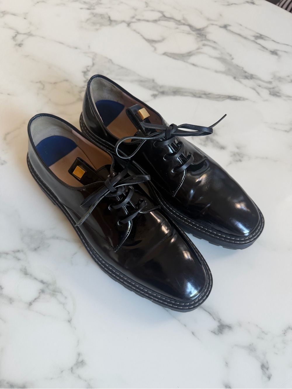Stuart Weitzman Woman’s Black Patent Leather Lace-Up Dress Shoes | Size 9